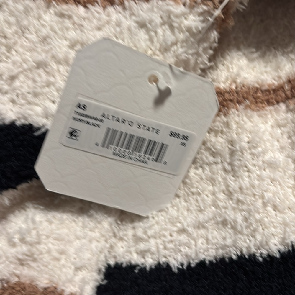 Sweater - Picture 3 of 5